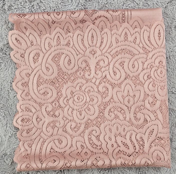 Pudrowyróż pi3kna serweta, bieżnik, obrus  120cm x 60cm