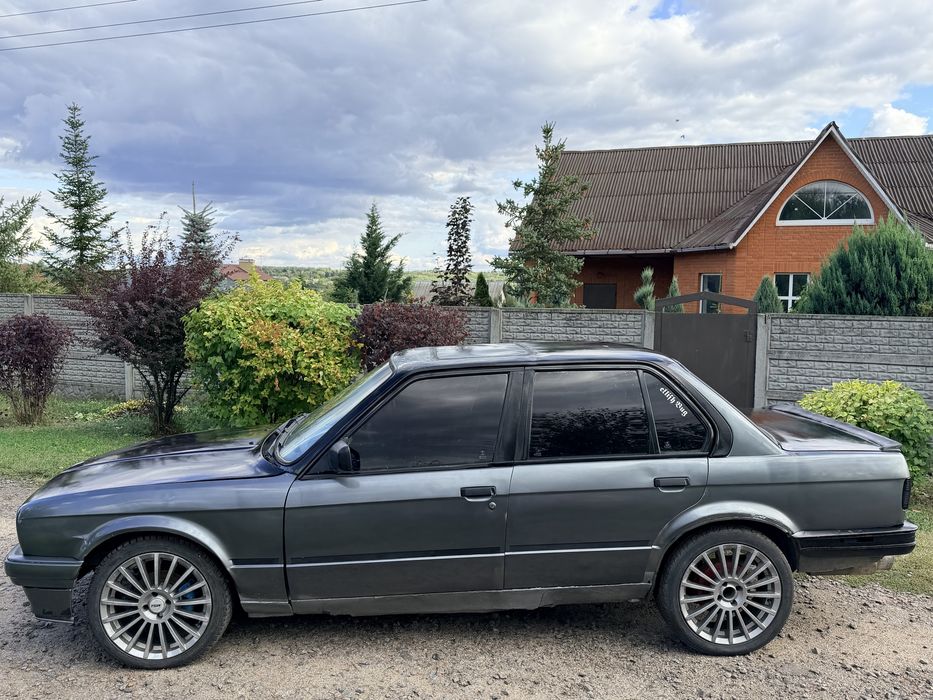 Продам bmw e30 1.8