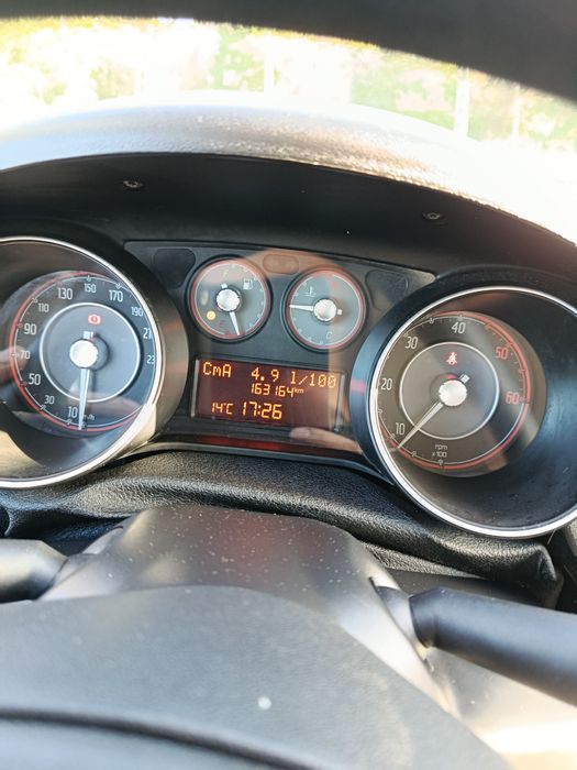 1.3 MultiJet 95cv 2017 Nacional • Económf
Fiat Punto 1.3 MultiJet 95cv 2017 Nacional • Ec