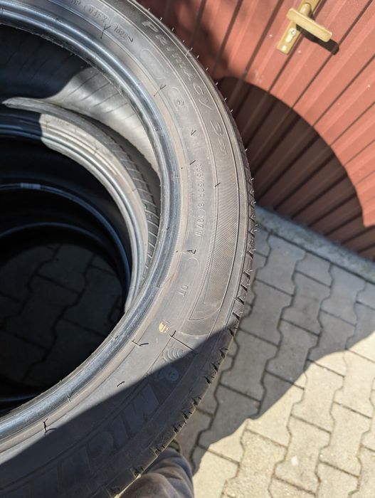 235/50 R 18 Michelin