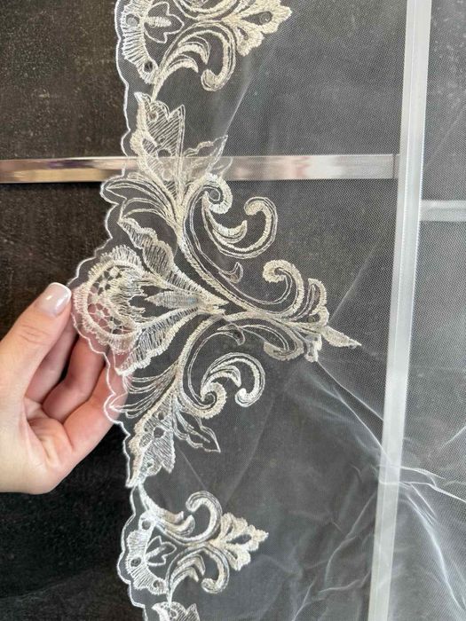 Фата для весільного плаття