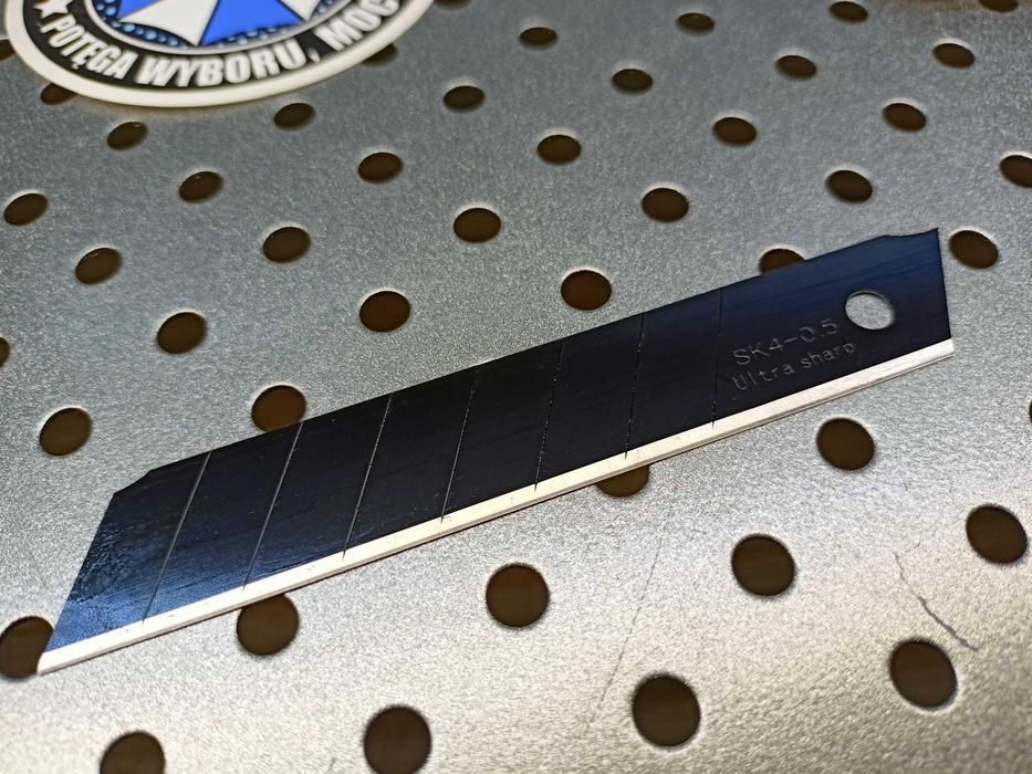 Ostrza łamane 18mm do nożyków - 10szt SK4 czarne ostrza do nożyka 18mm