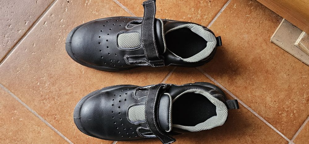 Sandały  ochronne FTG rozmiar 43