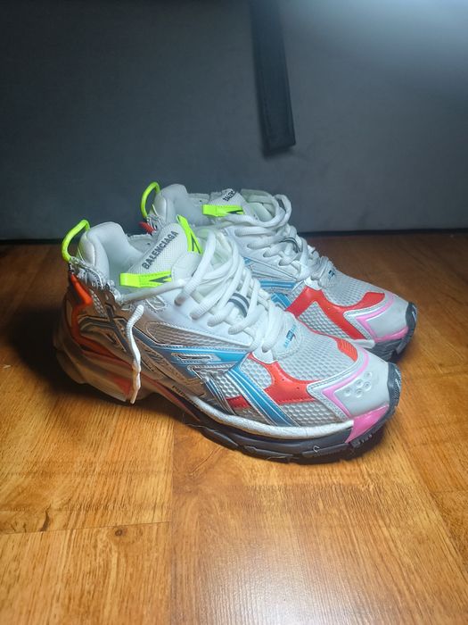 balenciaga runners multicolor