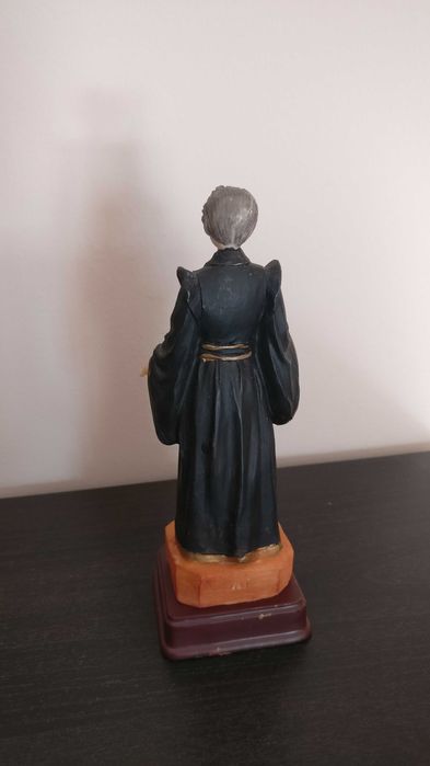 Estátuas de imagens religiosas