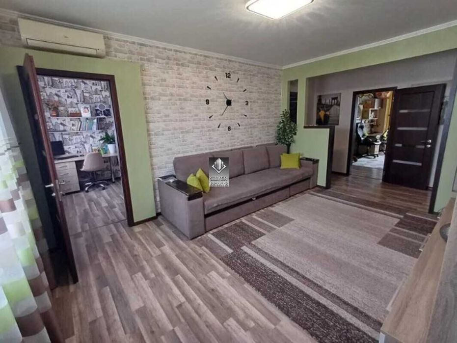 Затишна 4-кімнатна квартира, площею 87.6 м² в безпечному районі