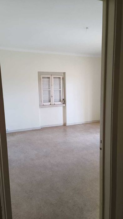 Apartamento T6 em Santarém. Avd dos Combatentes