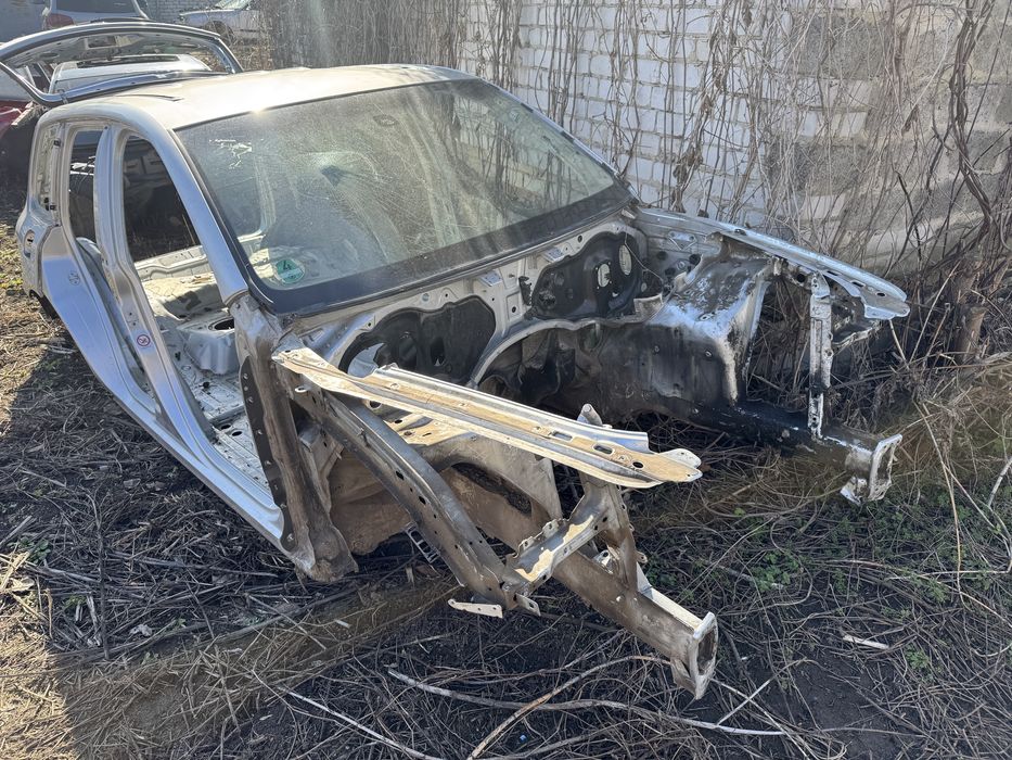 Крило Четверть крыло volkswagen Touareg GP кузовщина дверь ляда капот