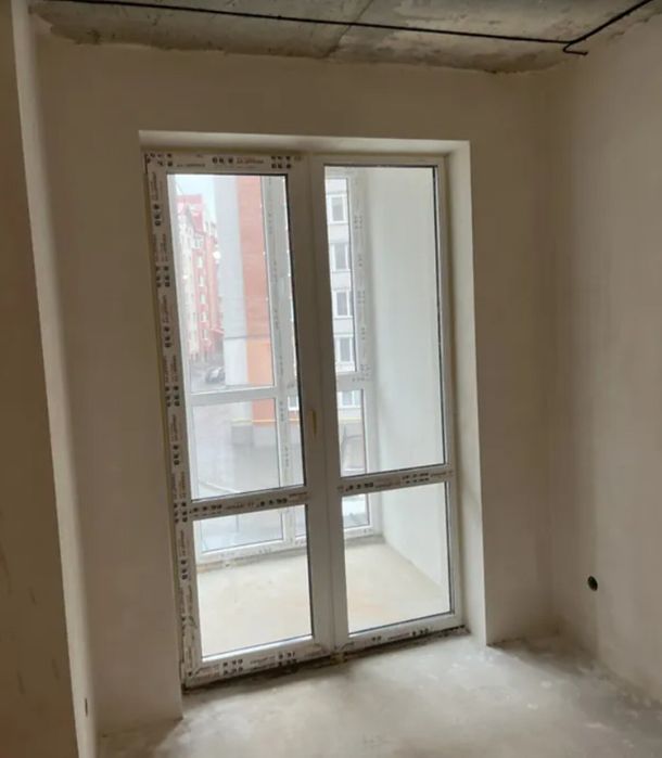 Продаж 1к квартири 43 кв. м на вул. Полковника Данила Нечая
