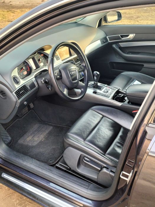 Audi A6   2.4 benz. lpg