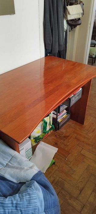 Secretaria em Madeira