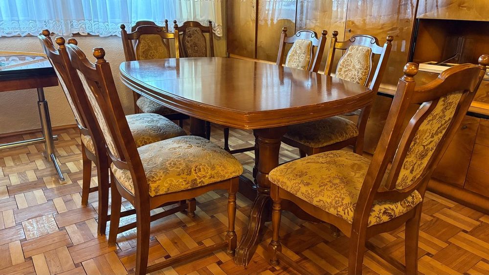 Duży rozsuwany stół na 6/ 12 osób