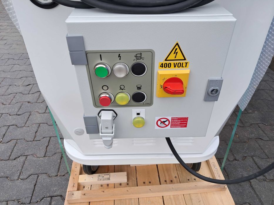 Odkurzacz przemysłowy NILFISK 3507W R | CFM  320 421 R 302 KARCHER