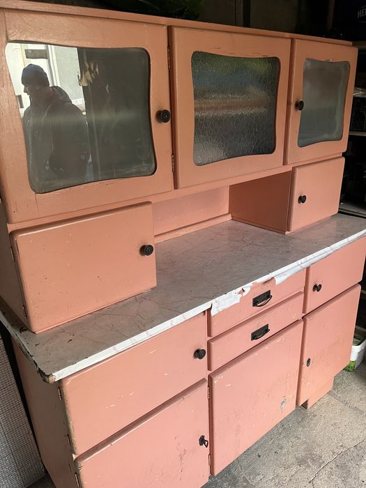 Kredens PRL pink różowy drewno