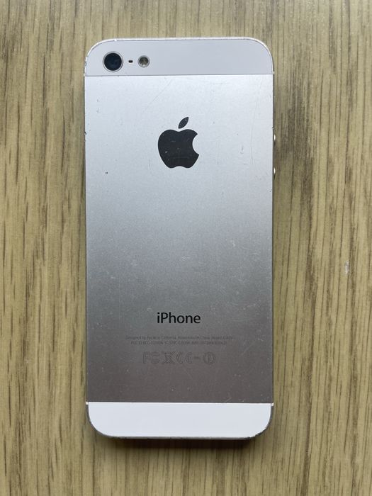 iPhones e Mini iPad para peças ou para colecionadores.