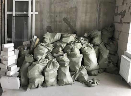 Вывоз строительного мусора с грузчиками Киев и Киевская область