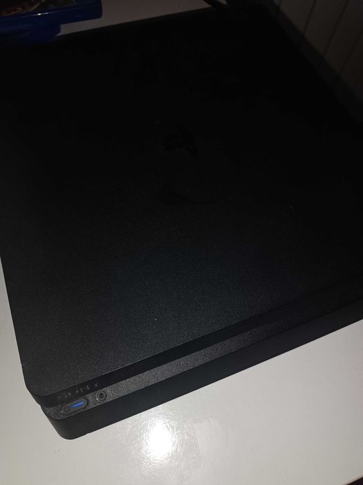 PlayStation 4Slim
