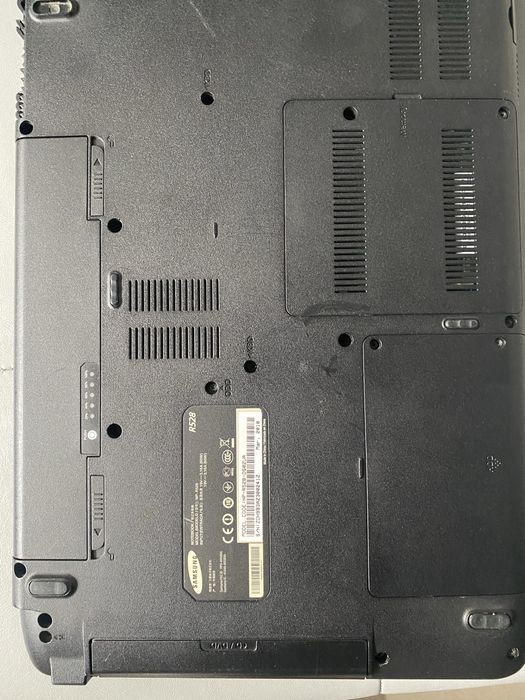 Ноутбук Samsung R528