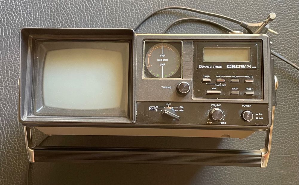 Rádio crown modelo 5tv-57r