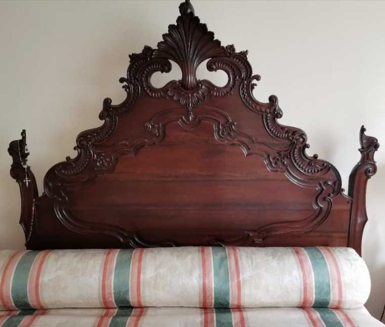Cama de casal de estilo D. José