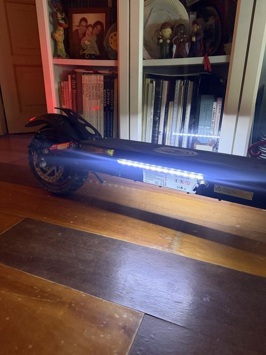 Vendo trotinete elétrica  UrbanGlide E-Crods Pro Lite 2 (ref. E-CRODS PRO LITE 2), 48V/ 10.4Ah, motor 500W nominal/48V.