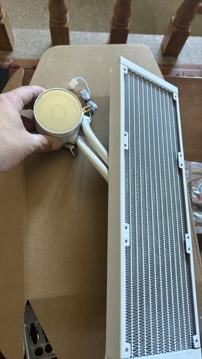 Water Cooler 360mm Branco ARGB – como novo