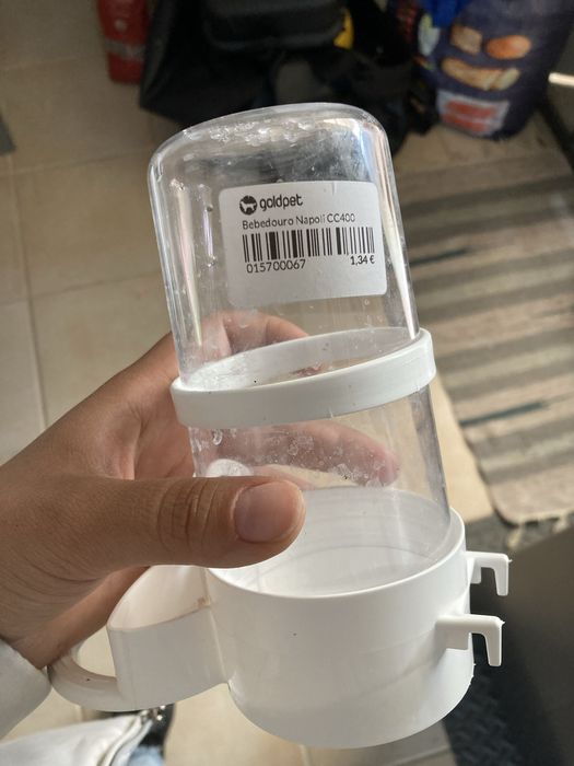 Bebedouro para passaros de bico grande