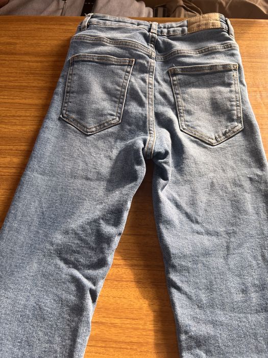 Джинси фірмові гарні