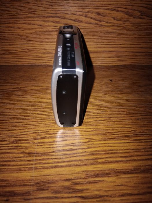 Canon ixus 860 is цифровий фотоапарат, повний комплект