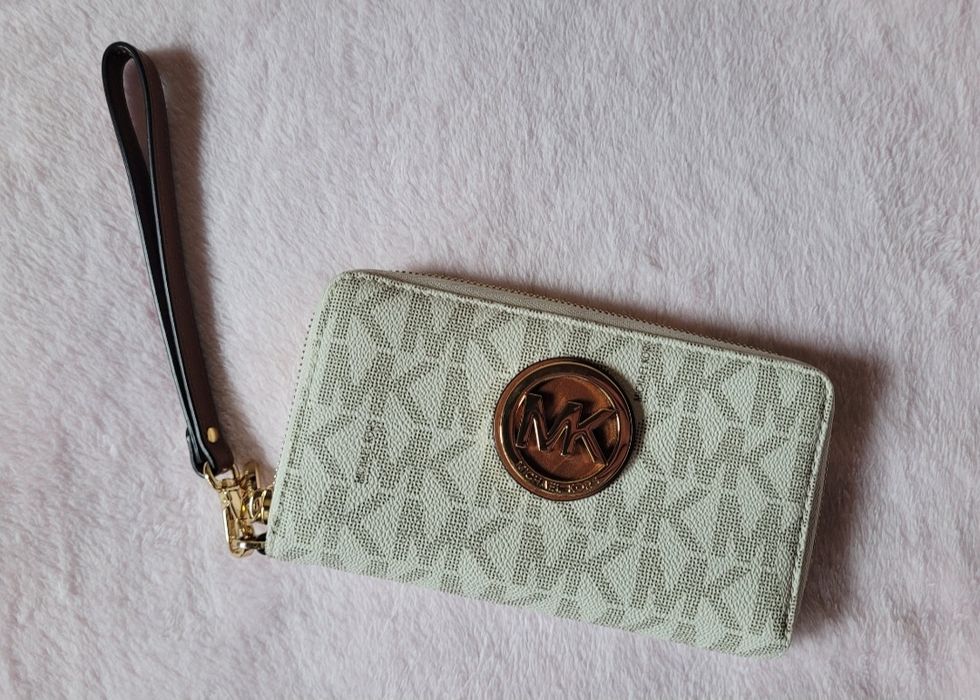 Michael Kors oryginalny z USA portfel saszetka Fulton  vanilla  bialy kremowy brazowy