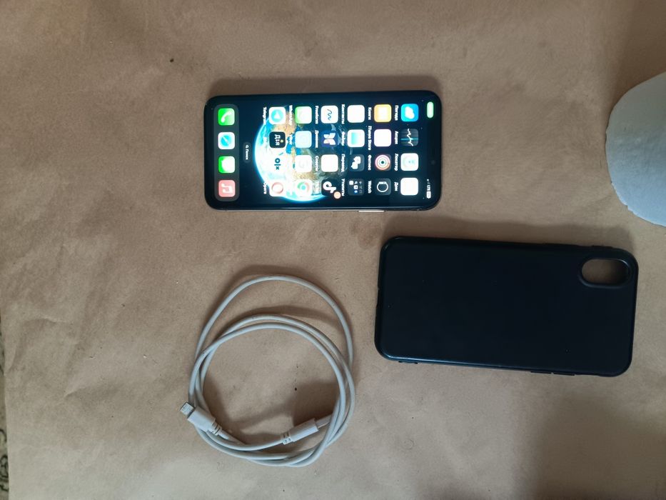 Продам iPhone версия.ios