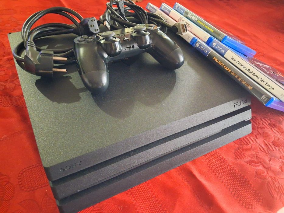 PlayStation 4 Pro 1TB + Comando + Cabos + 7 Jogos (Excelente Estado)
