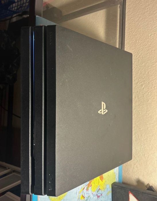 PlayStation 4 1Tb preta