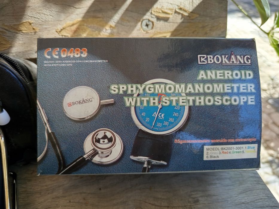 Medidor de tensões manual + estetoscópio