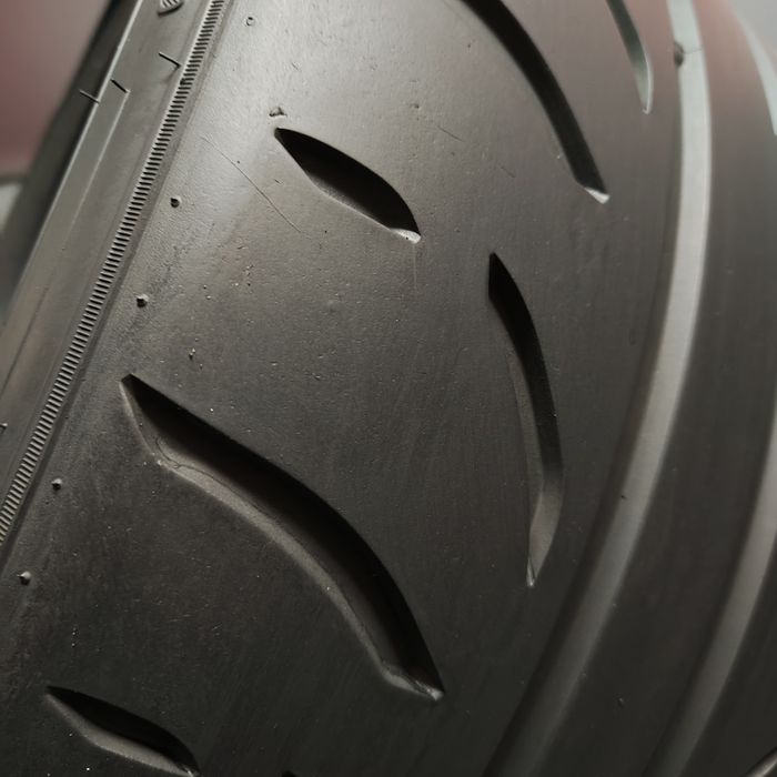 295/30/18 Dunlop Direzza