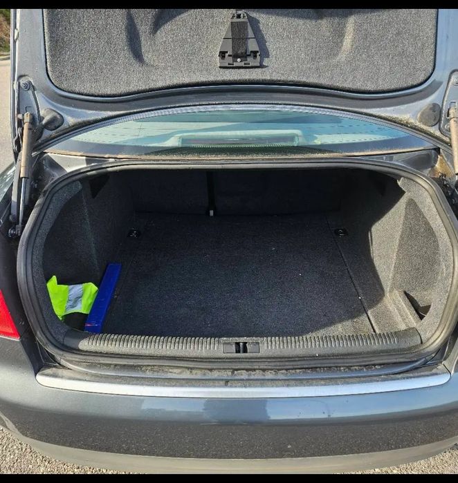 Audi A4 1.6 gasolina 140mil kms reais