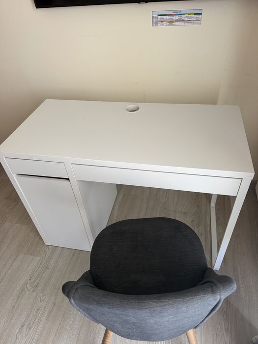 Secretaria + cadeira