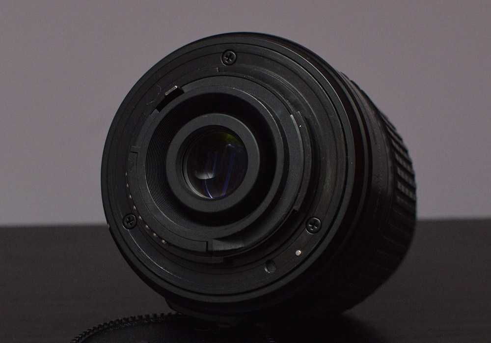 Nikon Nikkor EF-S 18-55 f 3.5-5.6 - Новый / Nikon D3200