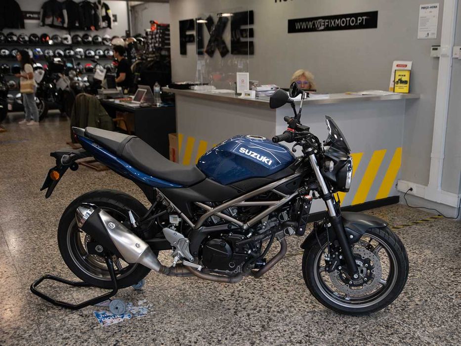 Suzuki SV 650 (2024) – Como Nova | Garantia e Retoma | FIXE Moto