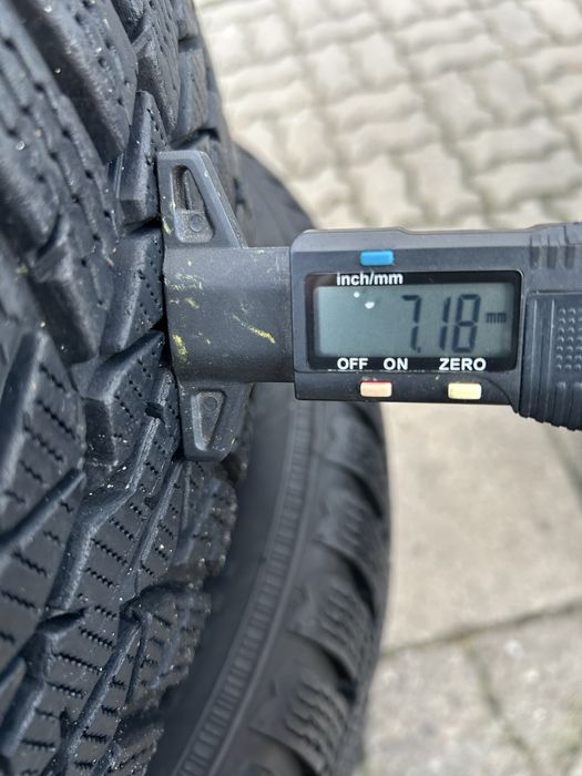 92 Opony zimowe 185/60/15 NOKIAN Bardzo Ładne