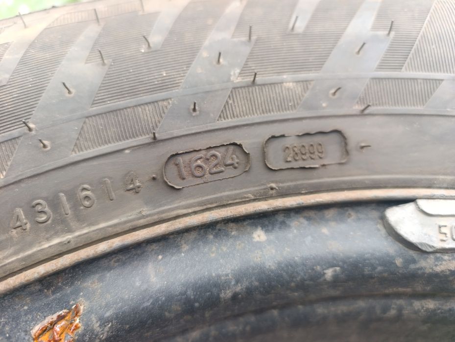 продам шину б/у на микроавтобус