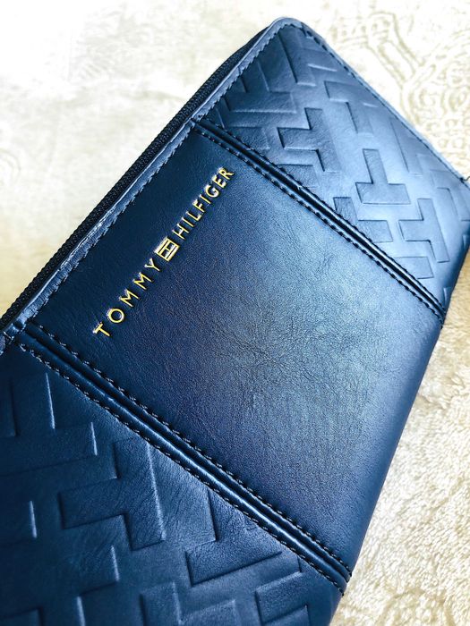 Tommy Hilfiger portfel na zamek