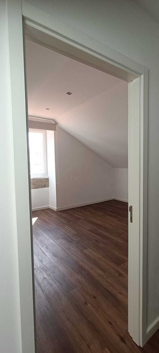 AMPLO T4 DUPLEX para arrendar no centro de ESPINHO
