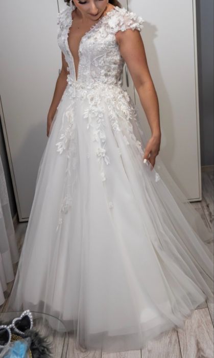 Sprzedam piękną suknie ślubną