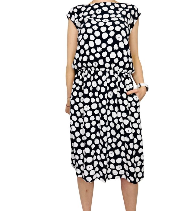 Czarna sukienka midi w białe grochy M 38 Carla F.