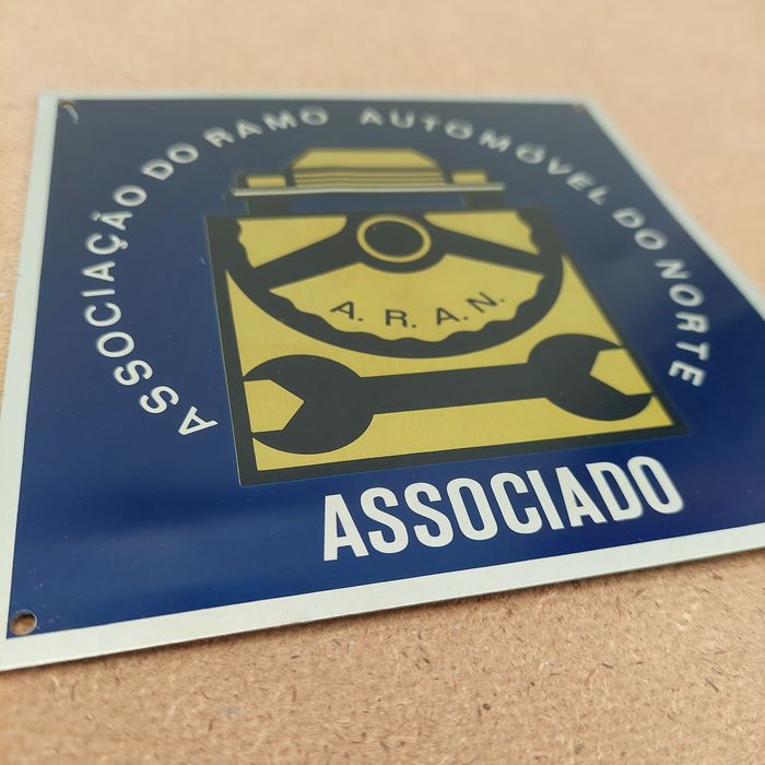 Placa de Associado 
Da Associação do Ramo Automóvel do Norte