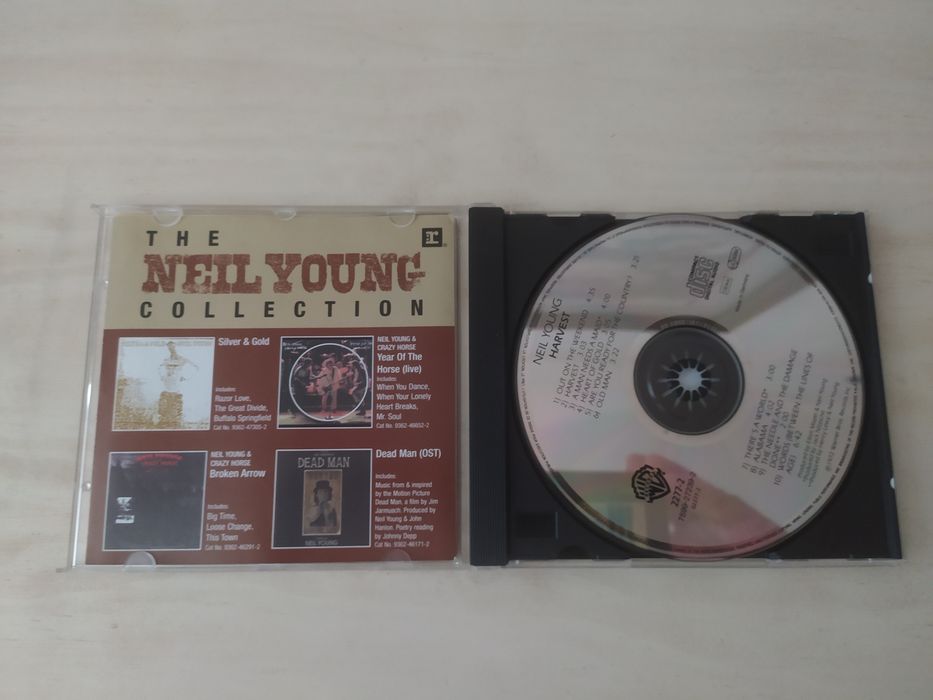 Neil Young "Harvest" CD é um dos álbuns mais emblemáticos do autor.