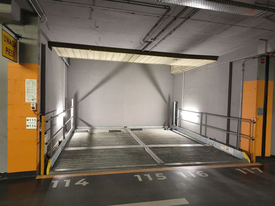 Miejsce parkingowe w garażu podziemnym – Park Lift – Garbary 104, Poznań