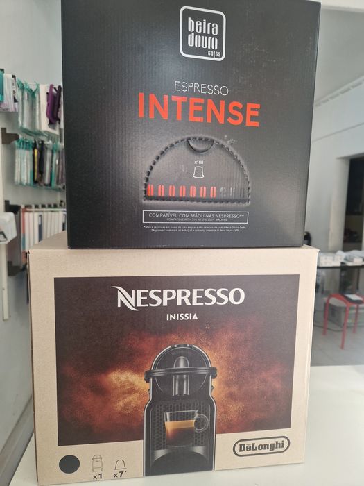 Nespresso Inissia nova, OFERTA de 100capsulas Beira Douro seladas