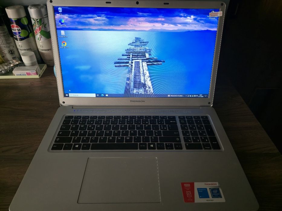 Laptop Thomson 8gb ram 250gb dysk